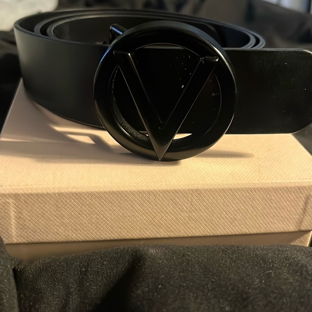 Black Valentino belt